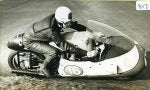 Geoff Duke 500 Gilera 2nd 1957 UGP.jpg